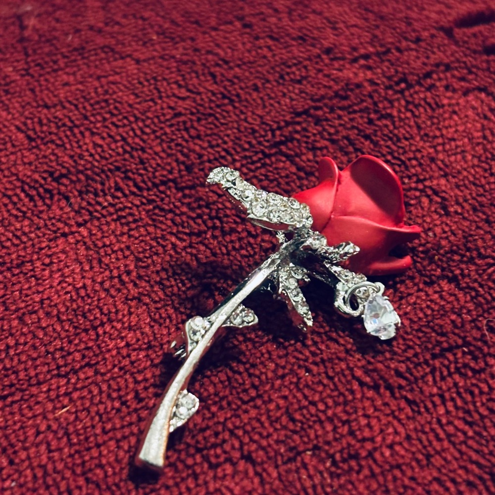 Red Rose Brooch Silver Tone Rhinestone Stem Teardrop Crystal Charm Pin